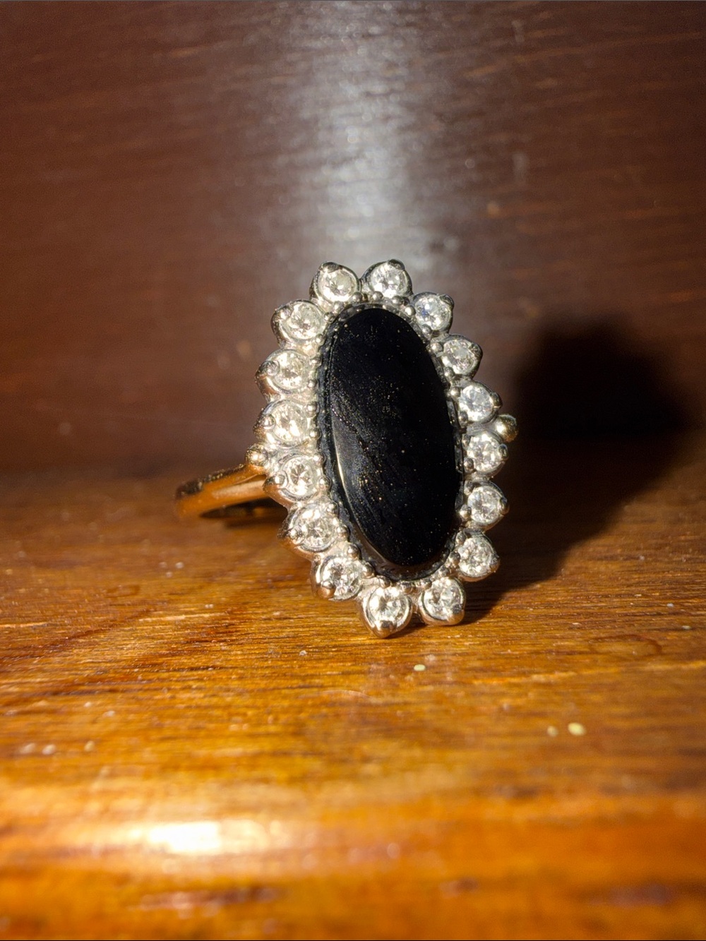 Vintage Black Onyx and diamond 14k Ring size 6
